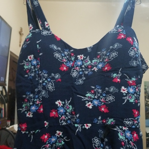 Dress - Picture 4 of 4